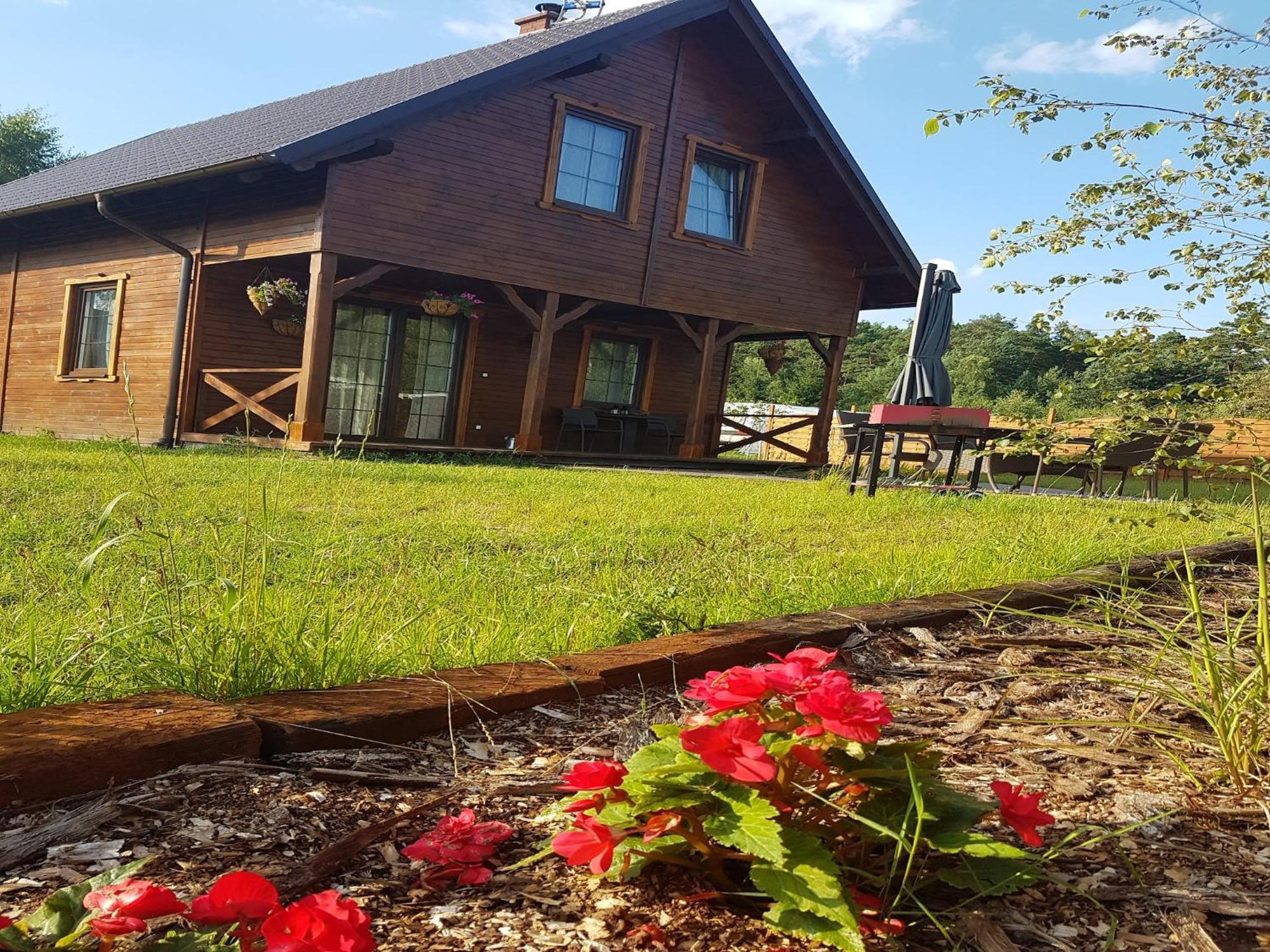 Wooden Holiday Home In Skrzynia With Terrace Osiek  Ngoại thất bức ảnh